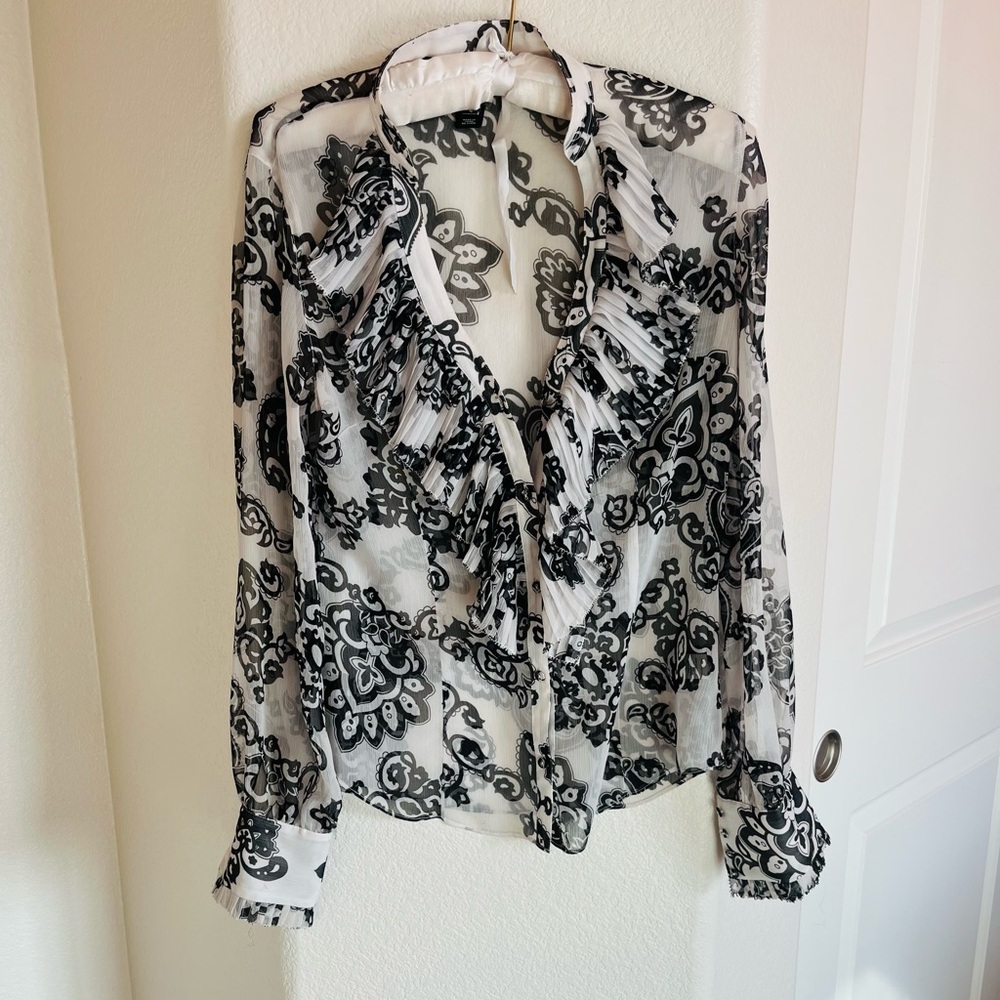 White House Black Market Black and White Ruffle Blouse - Picture 5 of 7